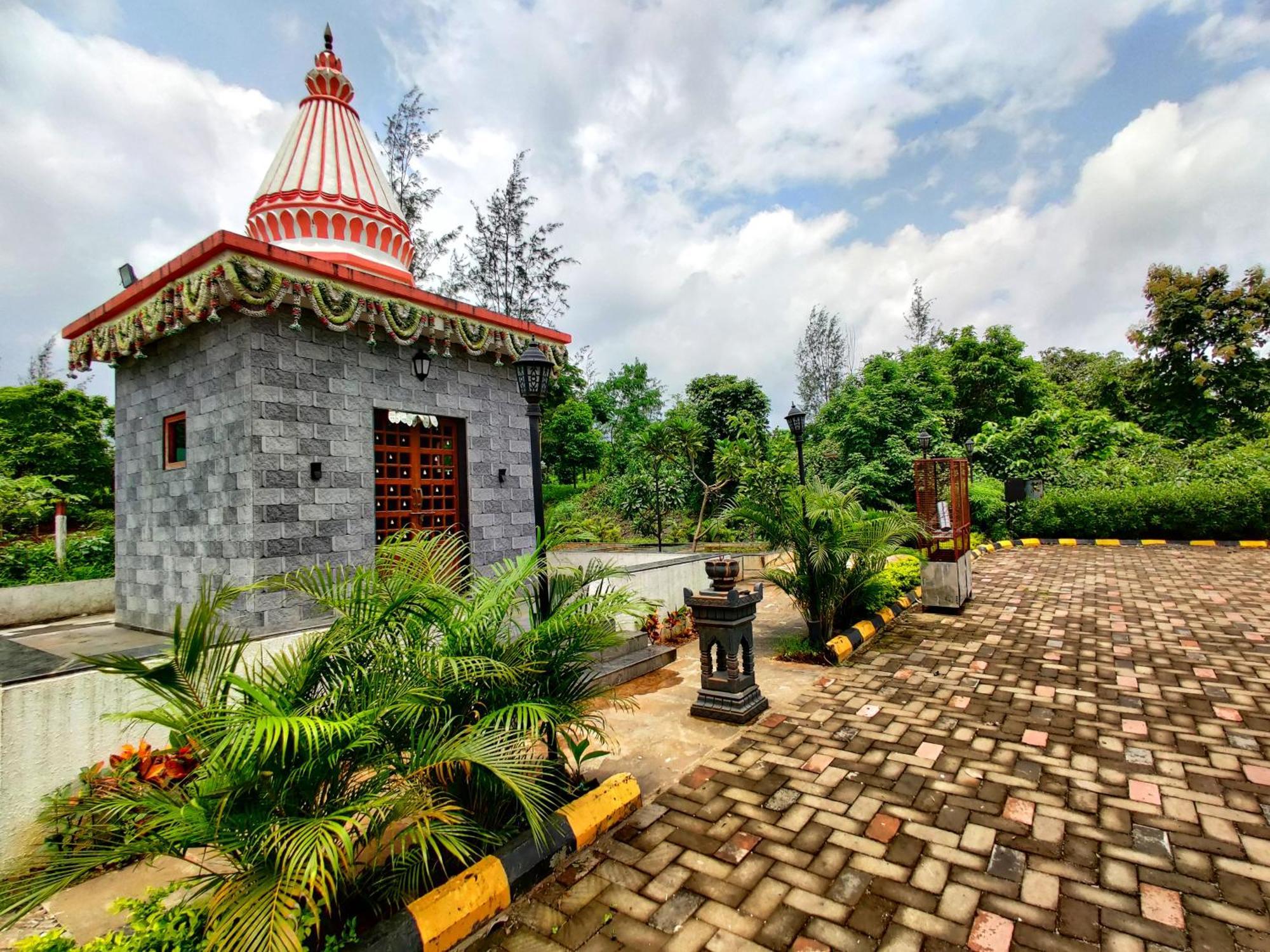 Pushpam Sanskruti Resort Karjat - A Pure Veg Resort Dhamni Экстерьер фото