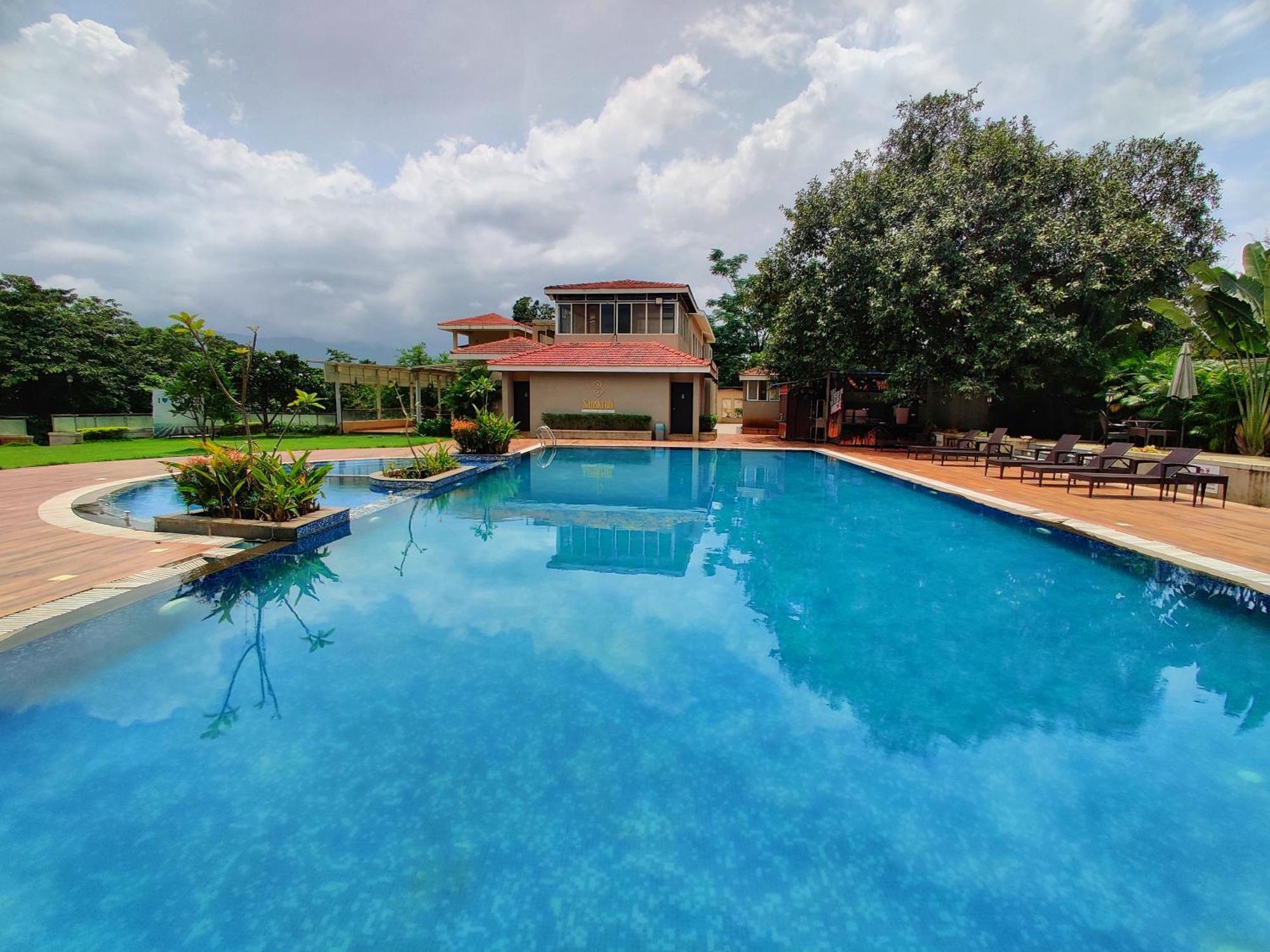 Pushpam Sanskruti Resort Karjat - A Pure Veg Resort Dhamni Экстерьер фото