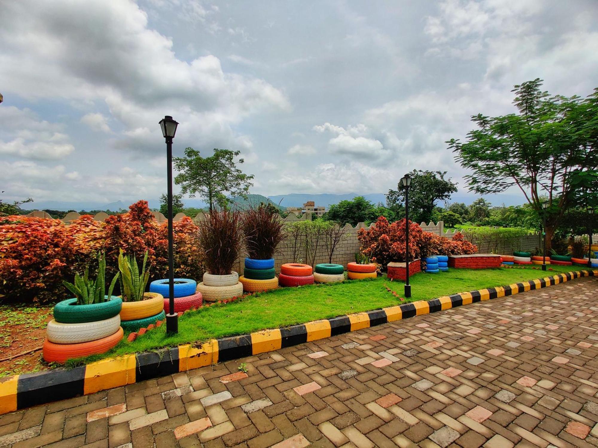 Pushpam Sanskruti Resort Karjat - A Pure Veg Resort Dhamni Экстерьер фото